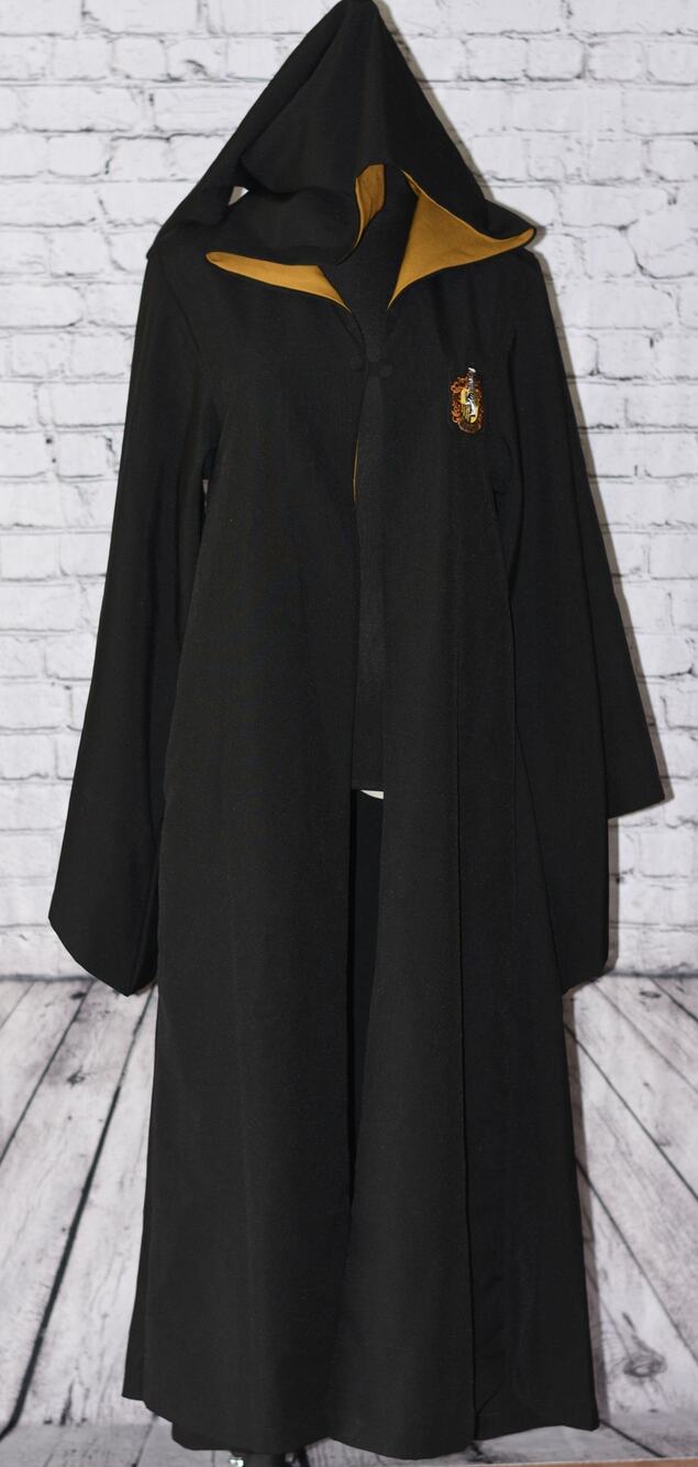 WIZARDING World of Harry Potter Hufflepuff Robe Cloak Universal Studios Adult XS
